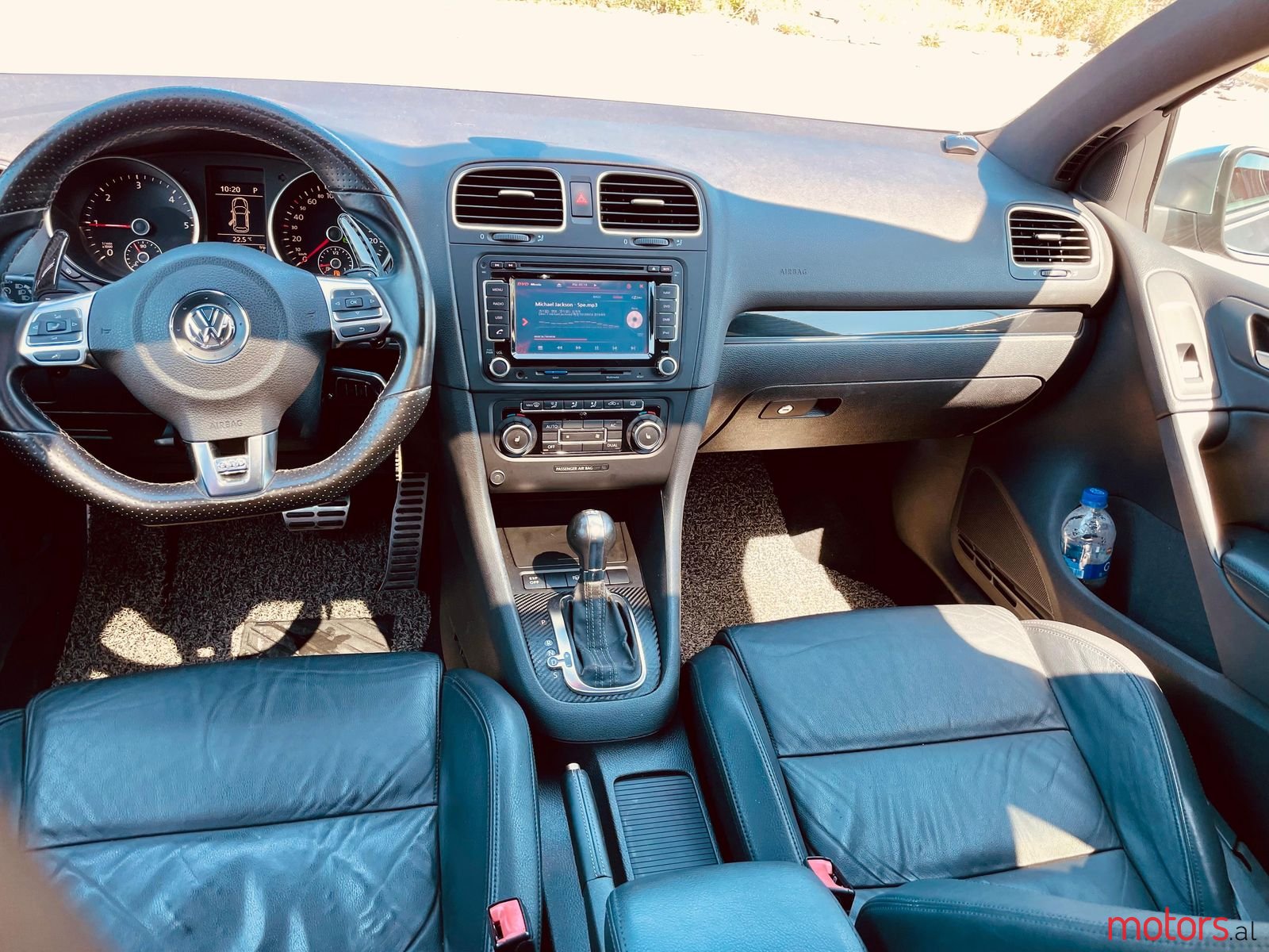 2010' Volkswagen Golf photo #5