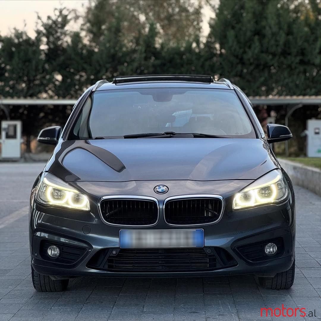 2015' BMW 218 photo #3