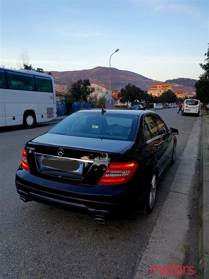 2012' Mercedes-Benz C 300 photo #4