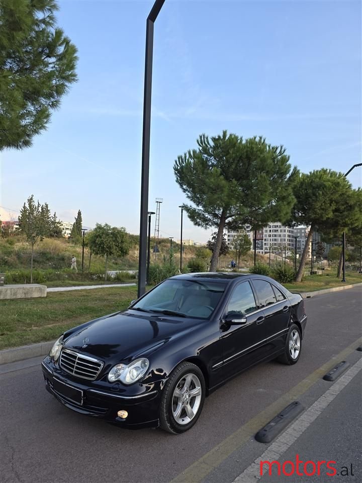 2005' Mercedes-Benz C 220 photo #1