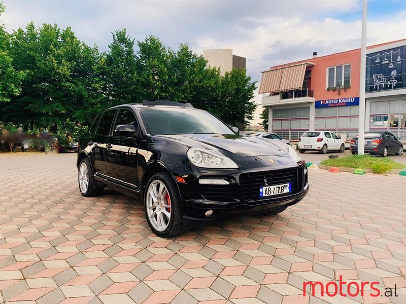 2009' Porsche Cayenne photo #3