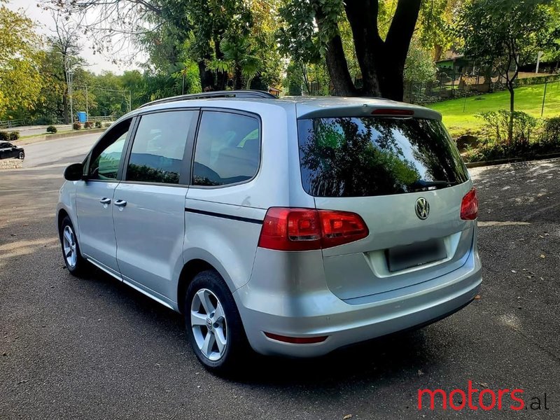 2012' Volkswagen Sharan photo #1