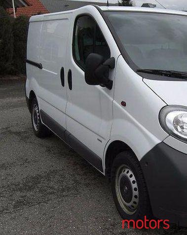 2003' Opel Vivaro photo #1