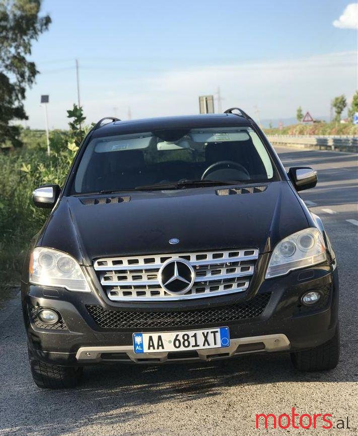 2010' Mercedes-Benz ML 320 photo #1