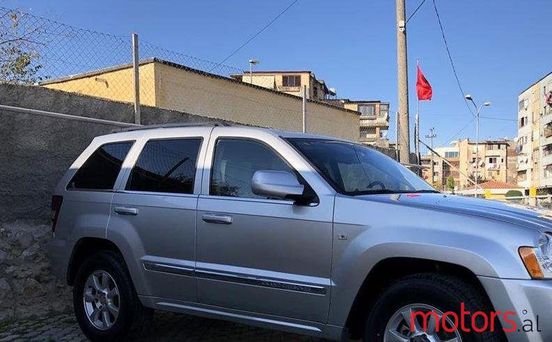 2007' Jeep Grand Cherokee photo #1