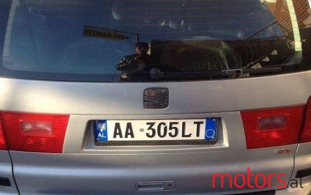 2001' SEAT Alhambra photo #1