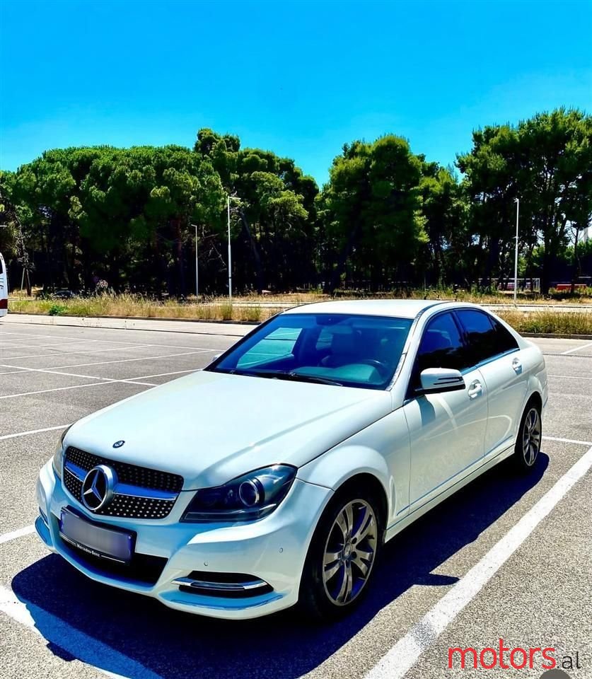 2013' Mercedes-Benz C 250 photo #1