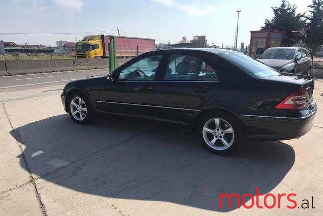 2005' Mercedes-Benz C-Class photo #1