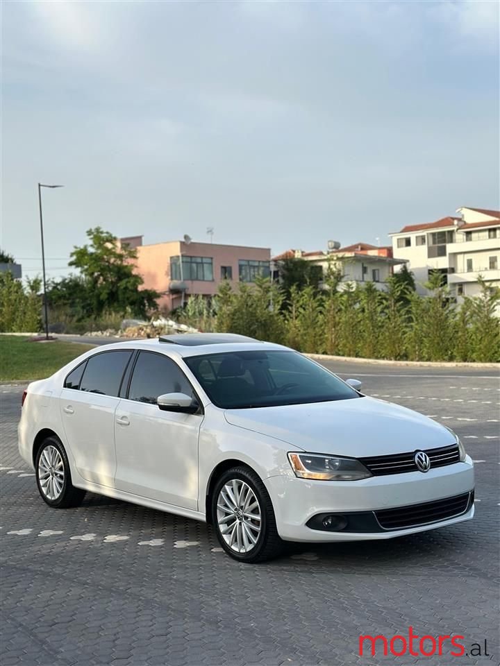 2012' Volkswagen Jetta photo #4