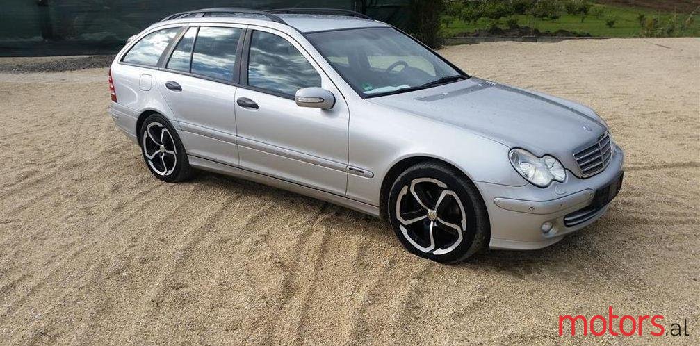 2005' Mercedes-Benz C 220 photo #2