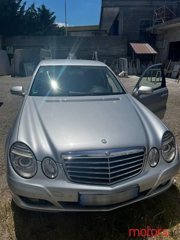 2007' Mercedes-Benz E 200 photo #1