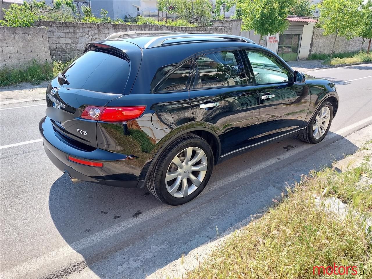 2005' Infiniti FX photo #4