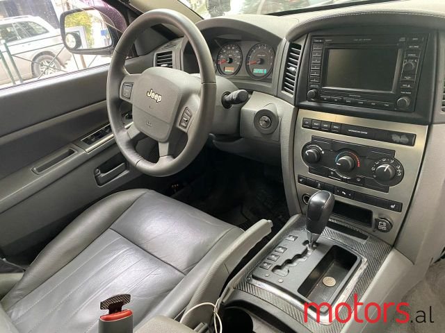 2006' Jeep Grand Cherokee photo #5