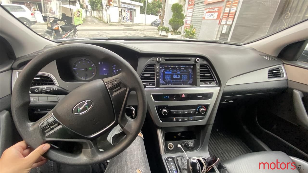 2016' Hyundai Sonata photo #5