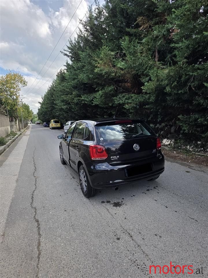 2010' Volkswagen Polo photo #6