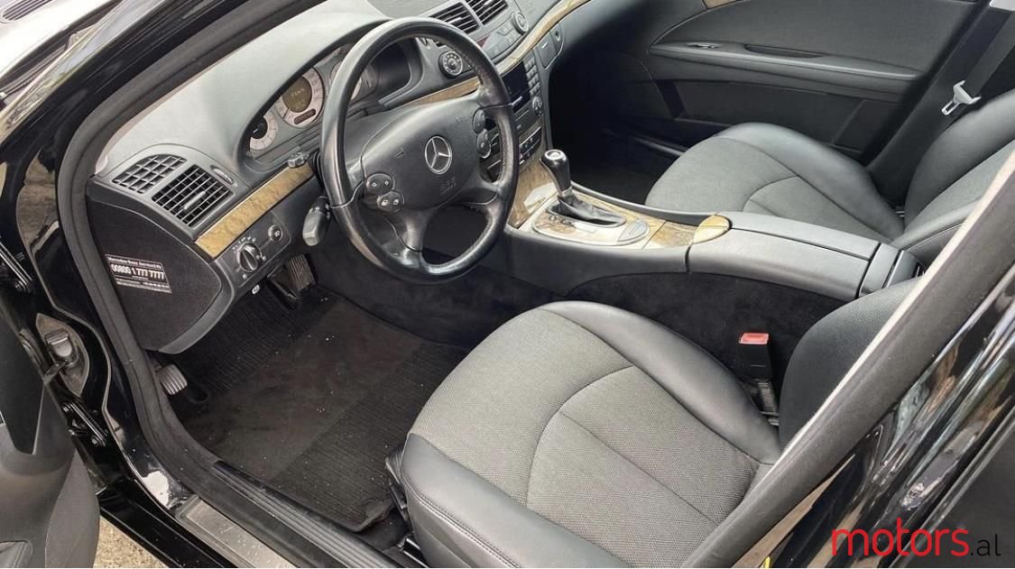 2007' Mercedes-Benz E 280 photo #3