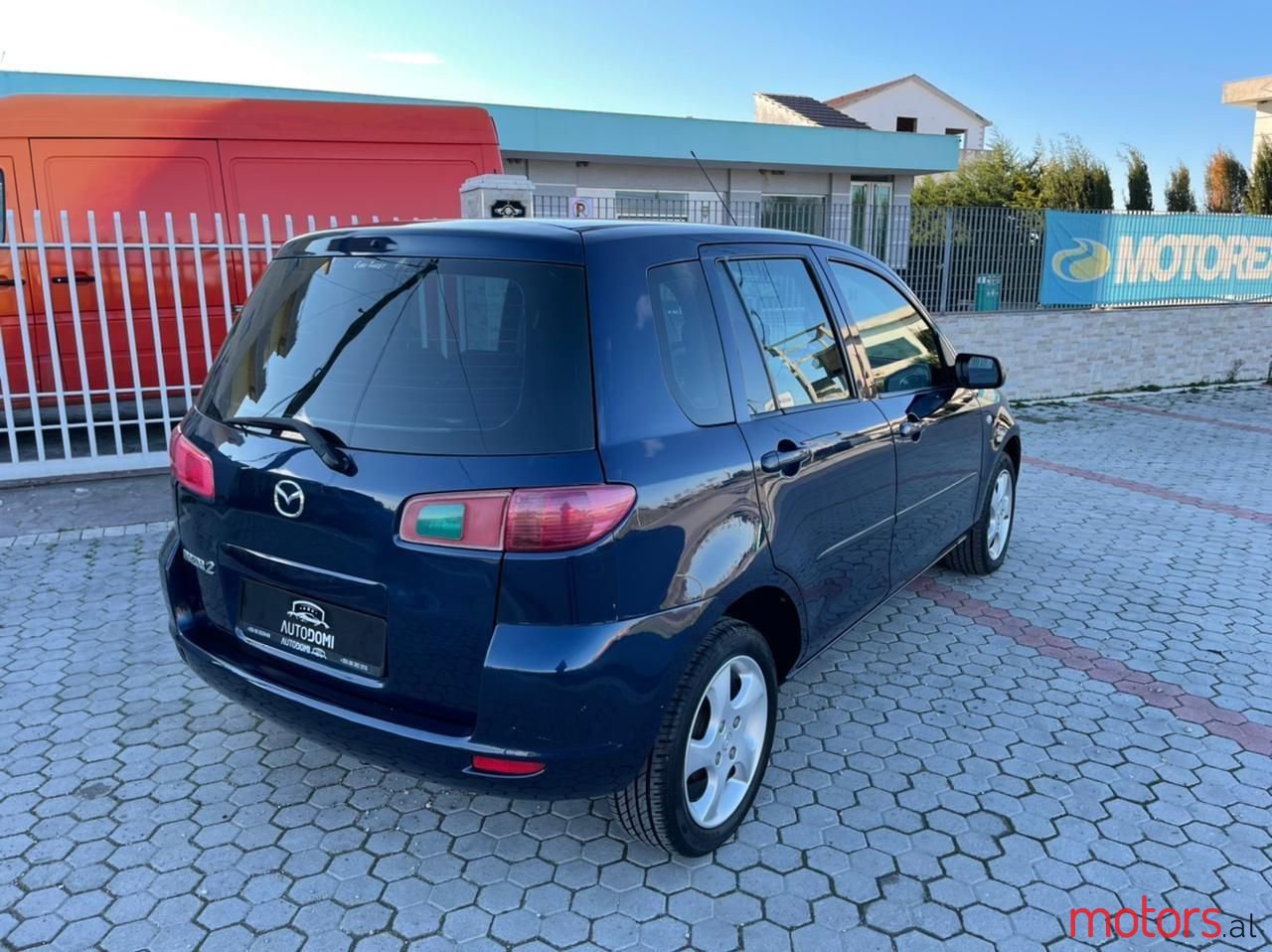 2005' Mazda 2 photo #2