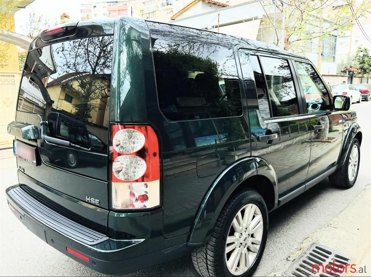 2012' Land Rover Discovery photo #2