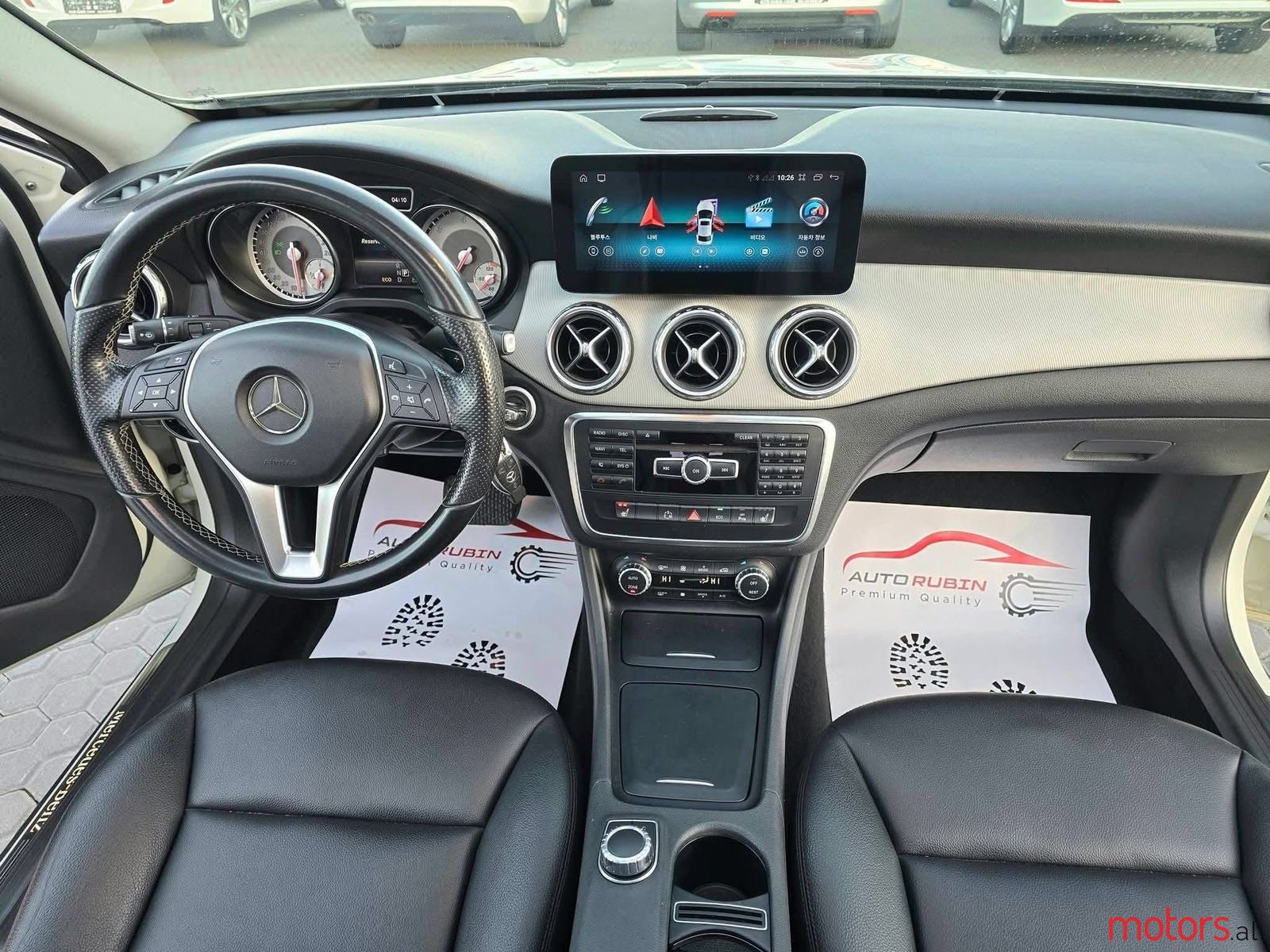 2015' Mercedes-Benz GLA 200 photo #5