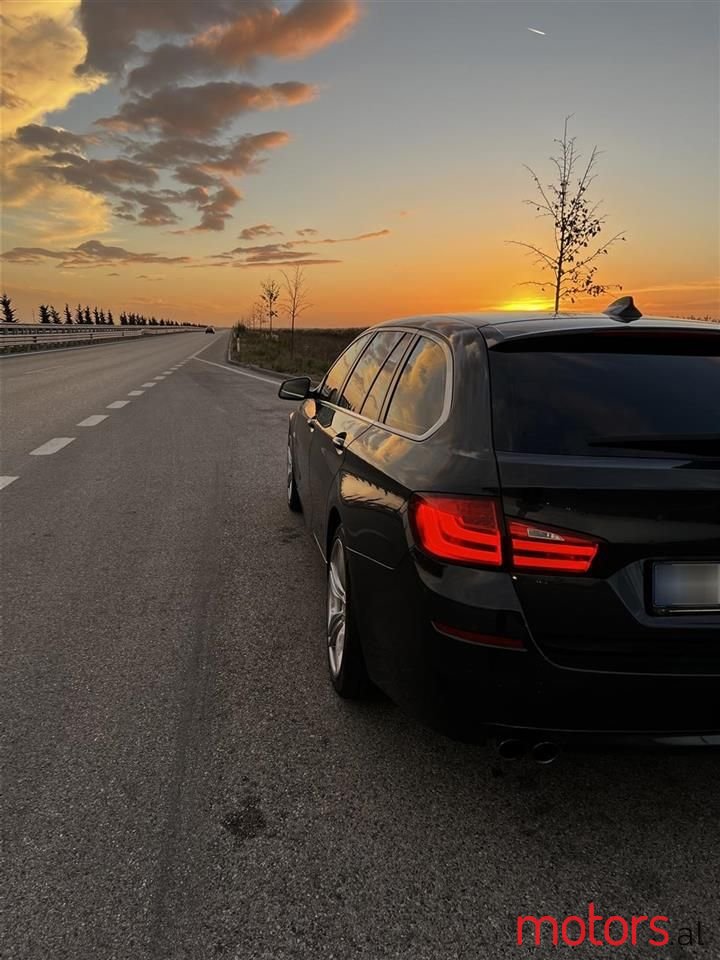 2012' BMW 530 photo #3