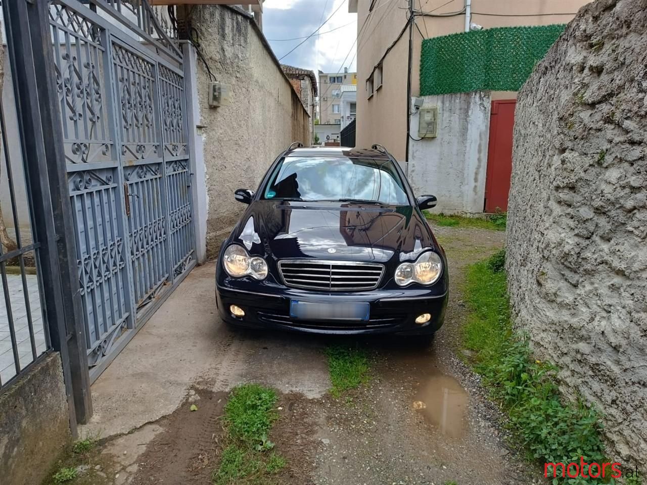 2005' Mercedes-Benz C 220 photo #1