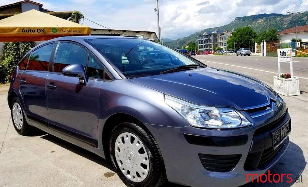 2010' Citroen C4 photo #2