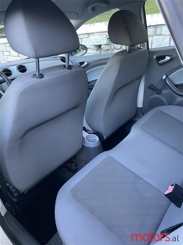 2010' SEAT Ibiza photo #4