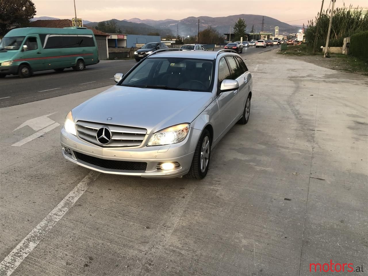 2009' Mercedes-Benz 220 photo #3