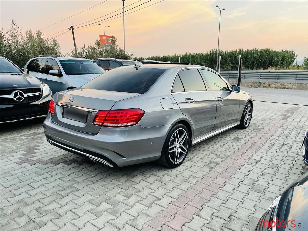 2013' Mercedes-Benz E 220 photo #3