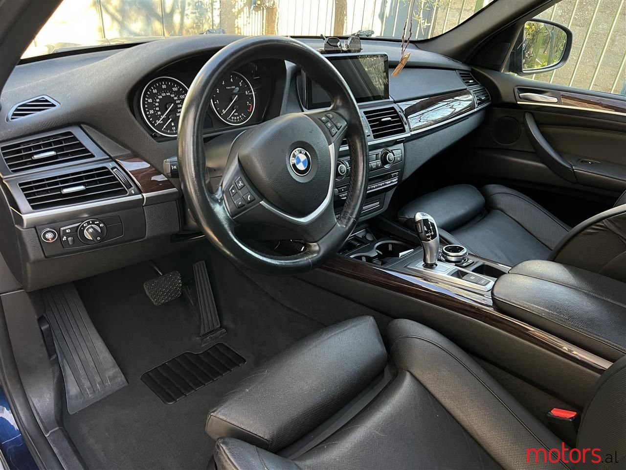 2011' BMW X5 photo #6