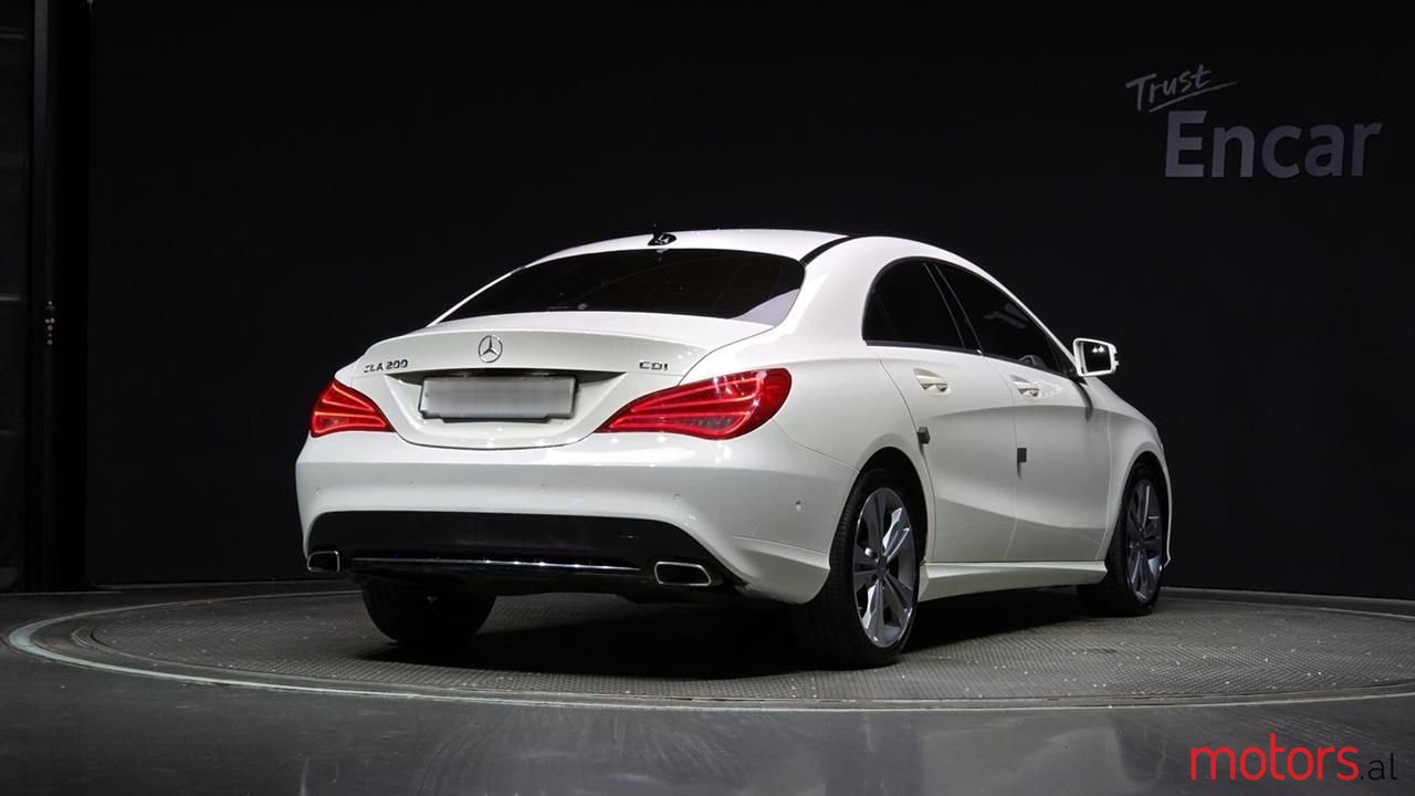 2014' Mercedes-Benz CLA 180 photo #5