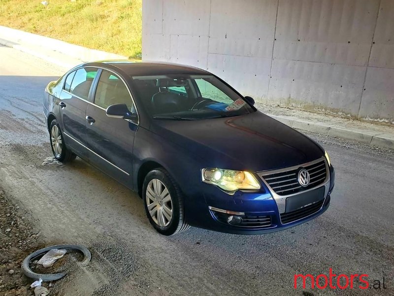 2010' Volkswagen Passat photo #3