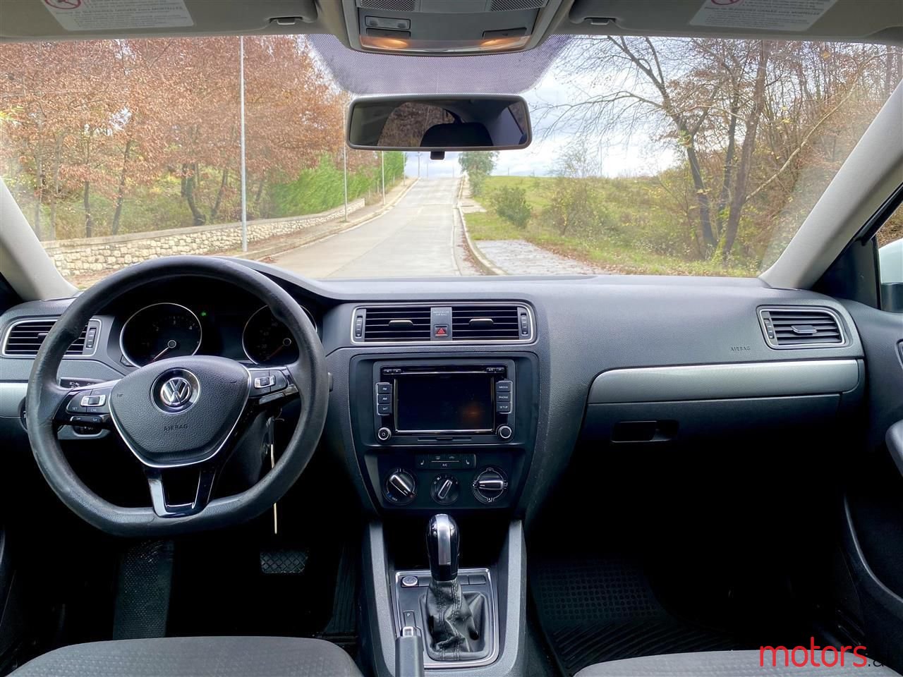 2015' Volkswagen Jetta photo #5