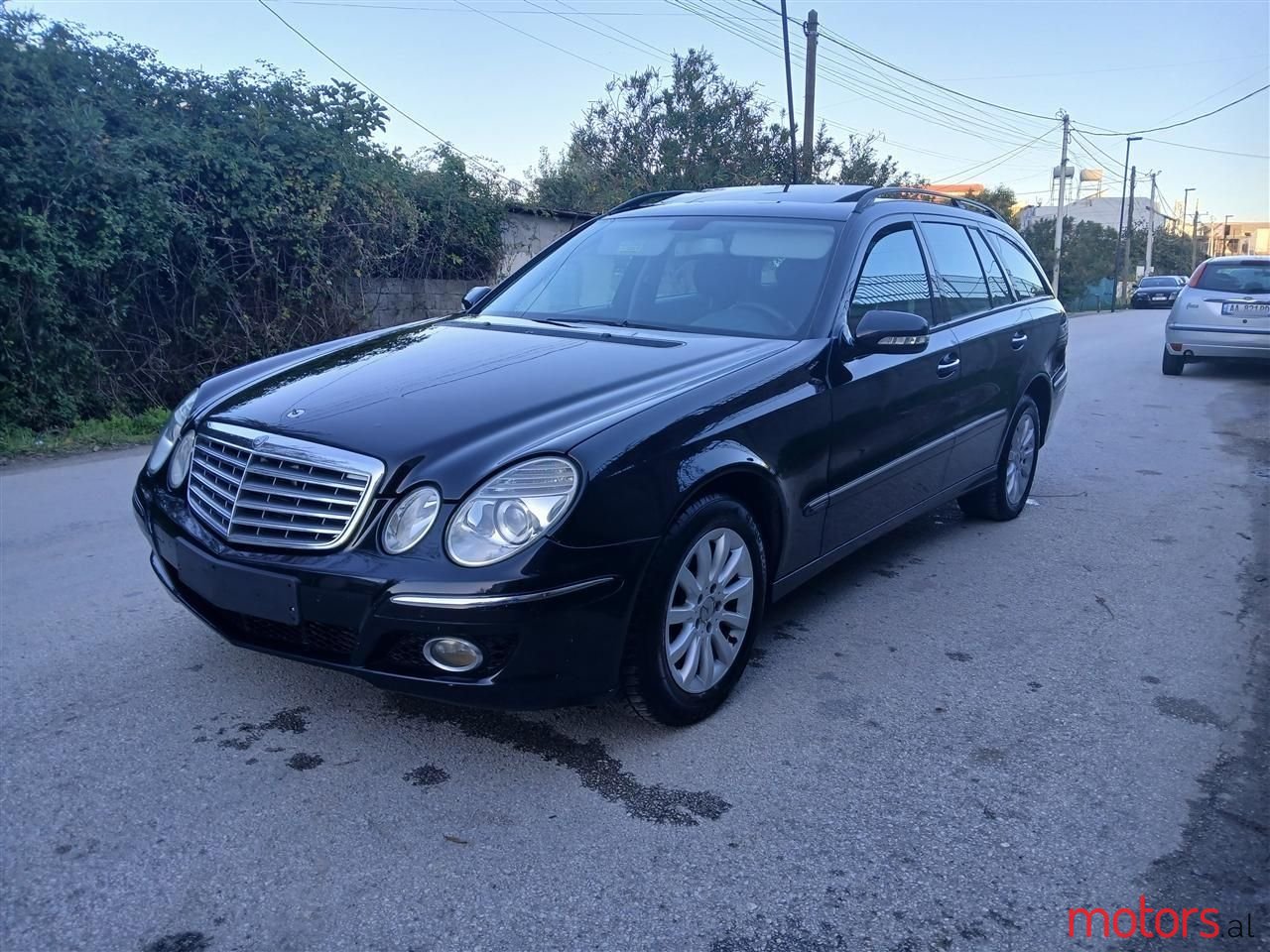 2006' Mercedes-Benz E 220 photo #2