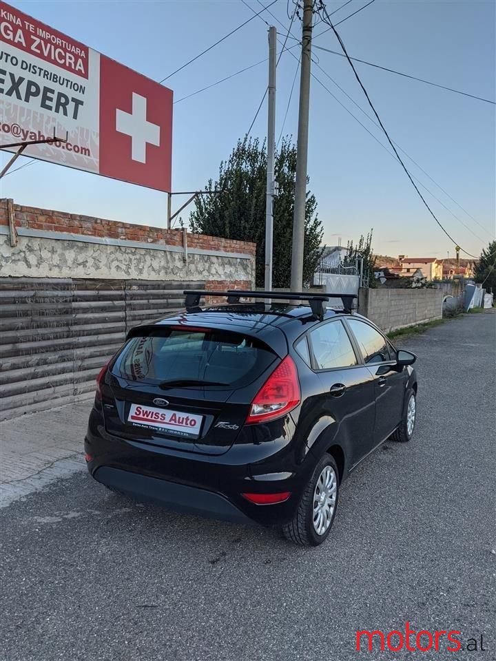 2012' Ford Fiesta photo #3