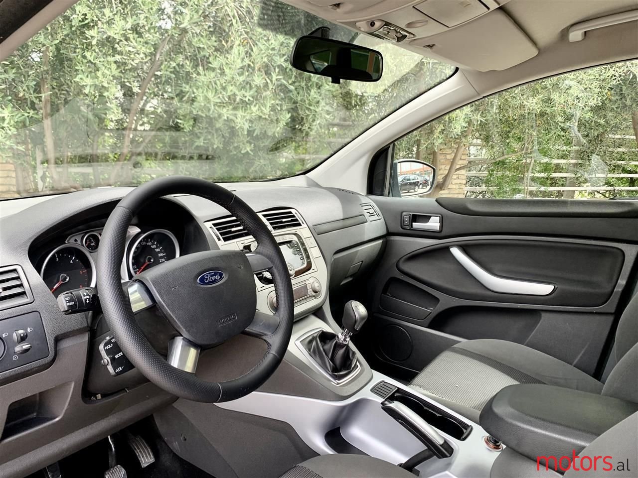 2010' Ford Kuga photo #3