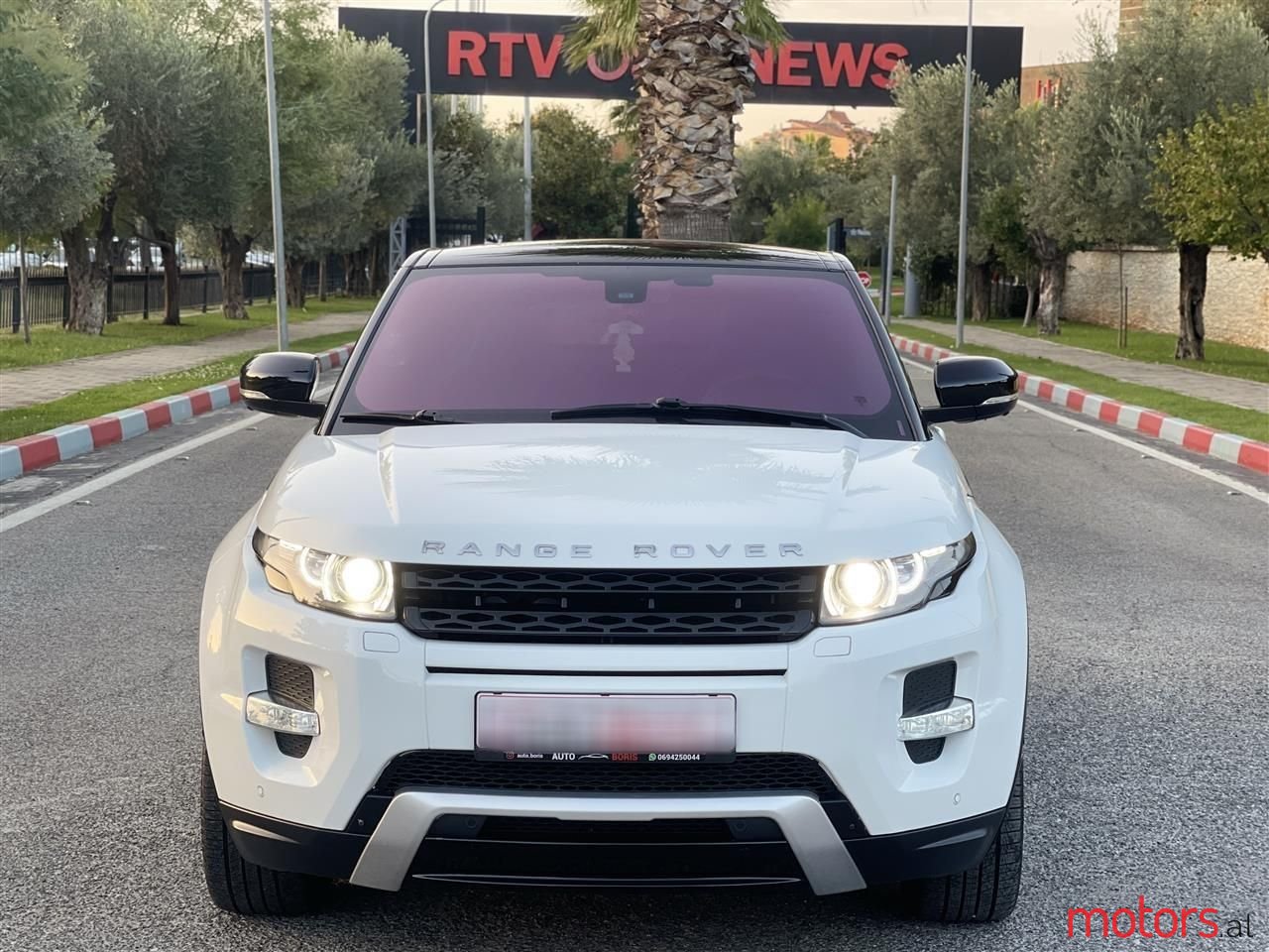 2012' Land Rover Range Rover Evoque photo #2