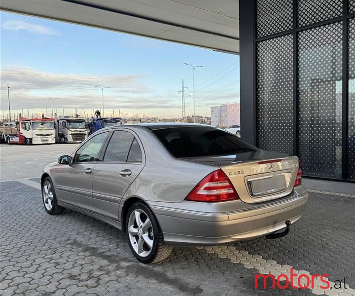 2005' Mercedes-Benz C 220 photo #5