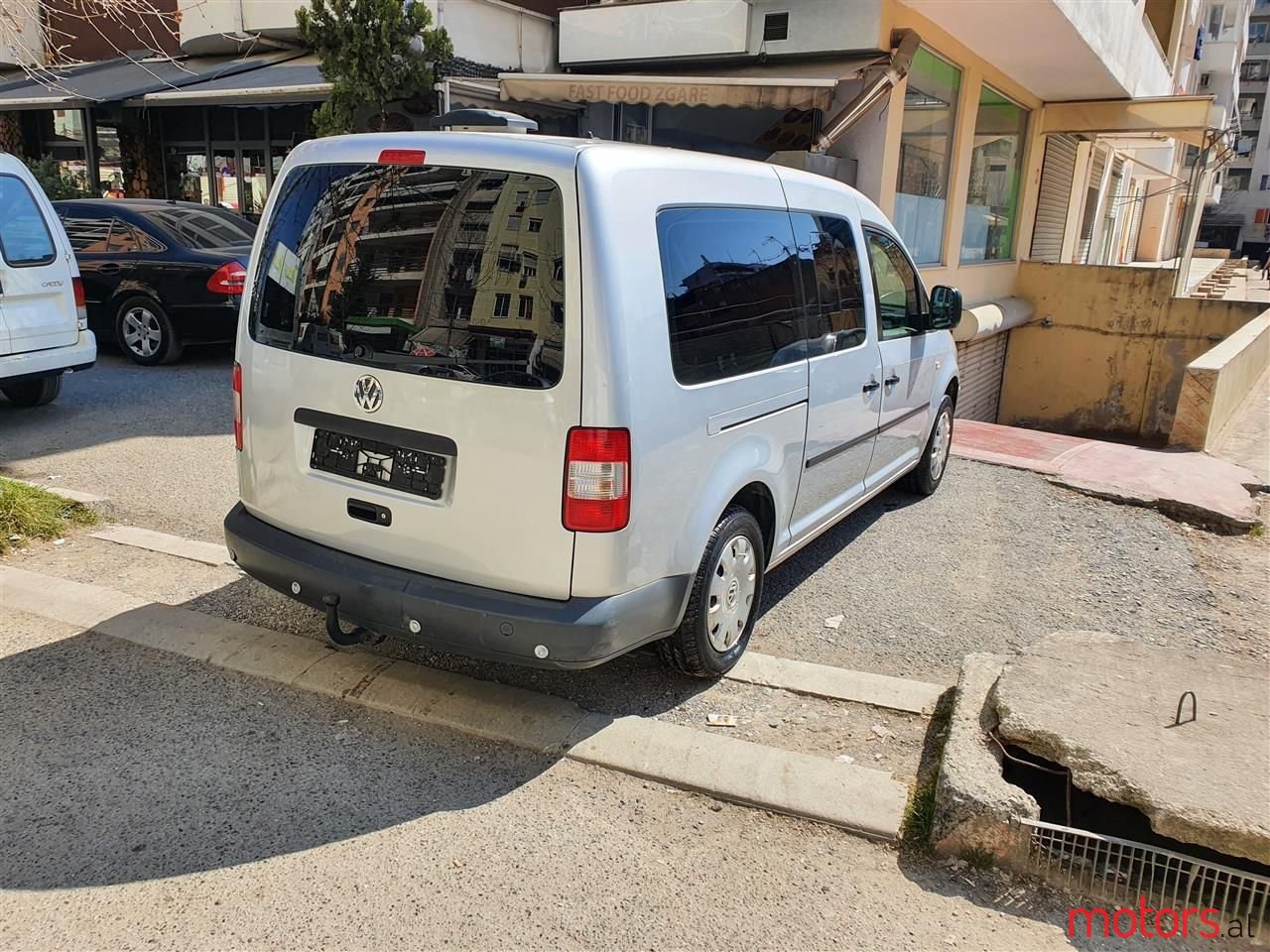 2010' Volkswagen Caddy photo #5