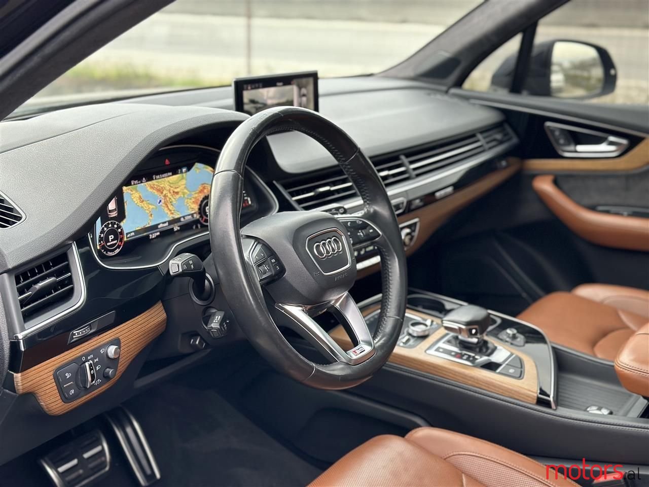 2017' Audi Q7 photo #5