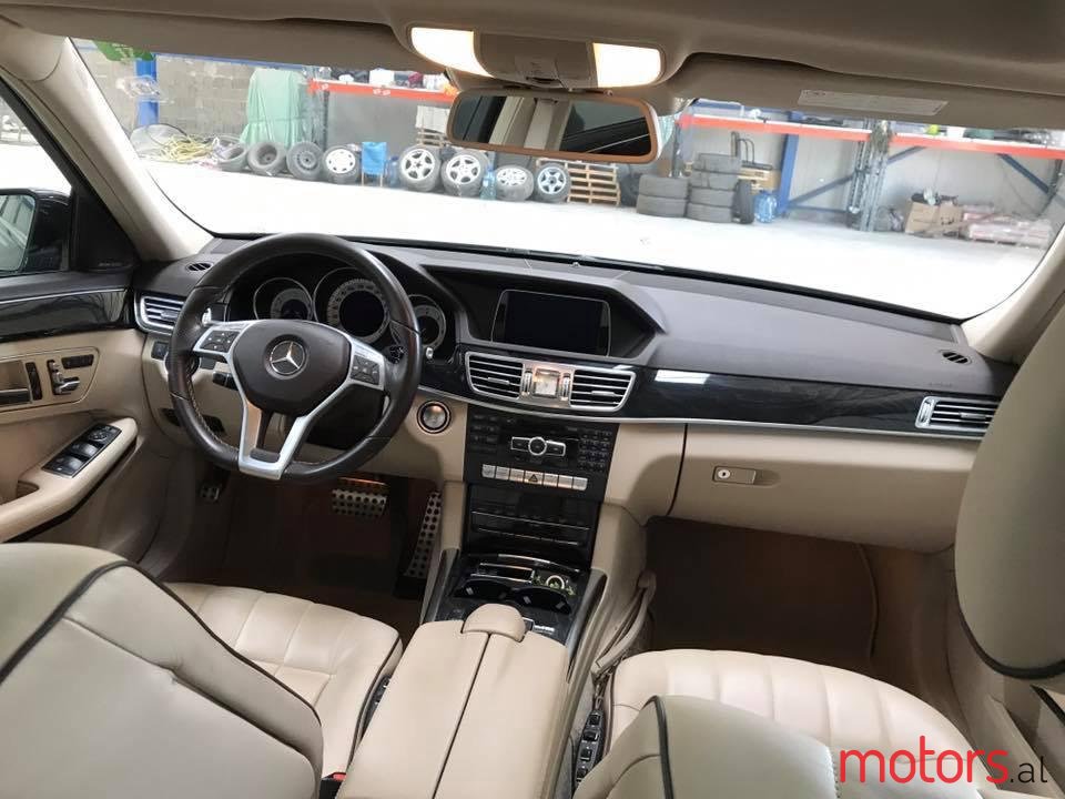 2013' Mercedes-Benz E-Class 300 photo #4