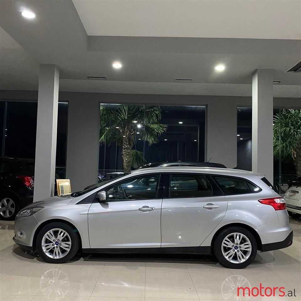 2011' Ford Focus photo #5