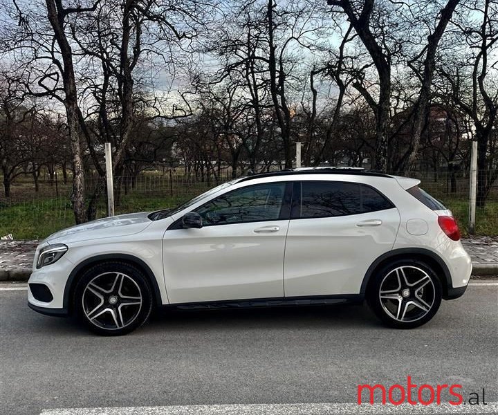 2017' Mercedes-Benz GLA 200 photo #3