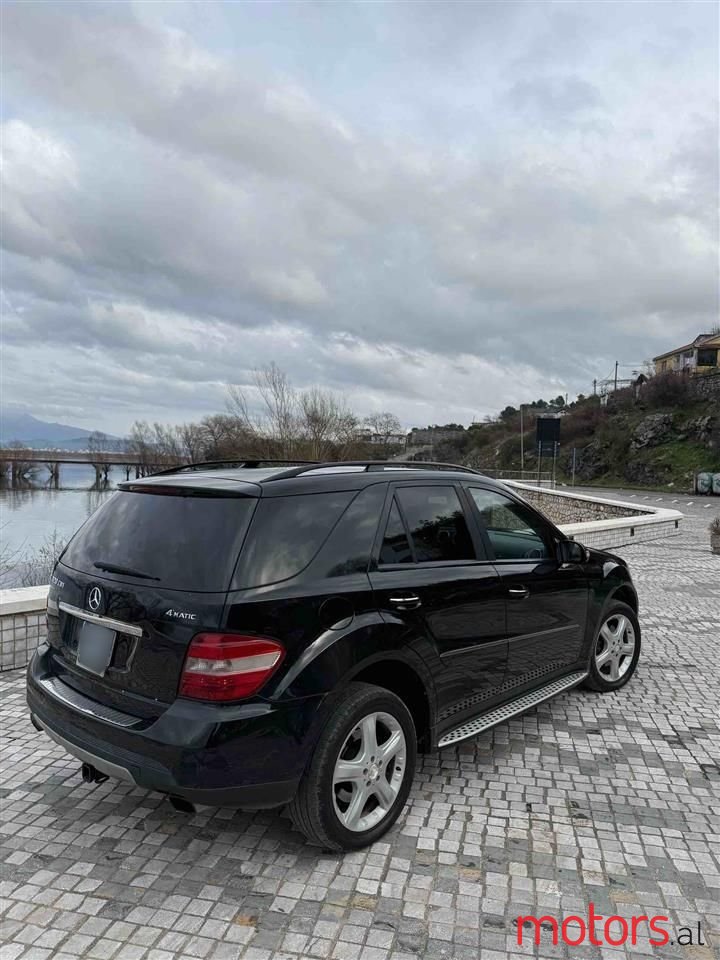 2008' Mercedes-Benz ML 320 photo #3