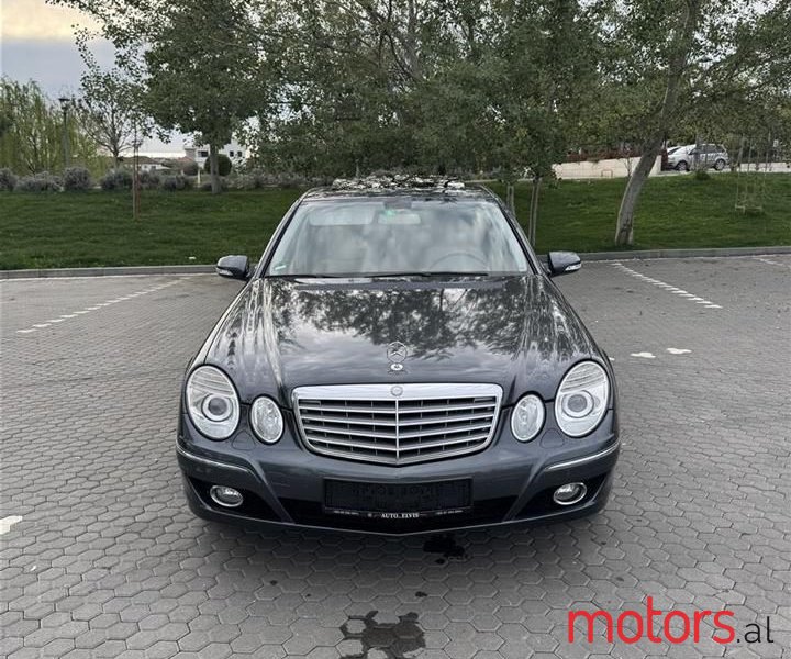 2008' Mercedes-Benz E 280 photo #1