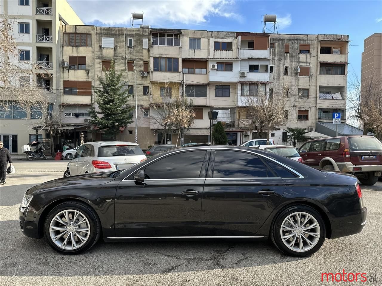 2011' Audi A8 photo #1