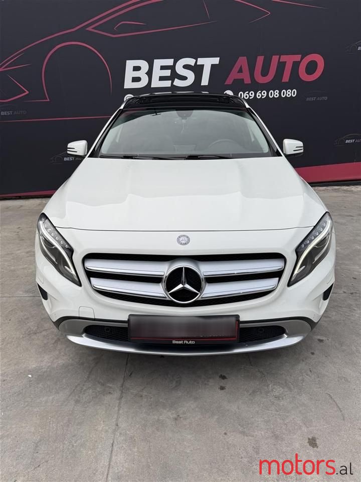 2015' Mercedes-Benz GLA 200 photo #2