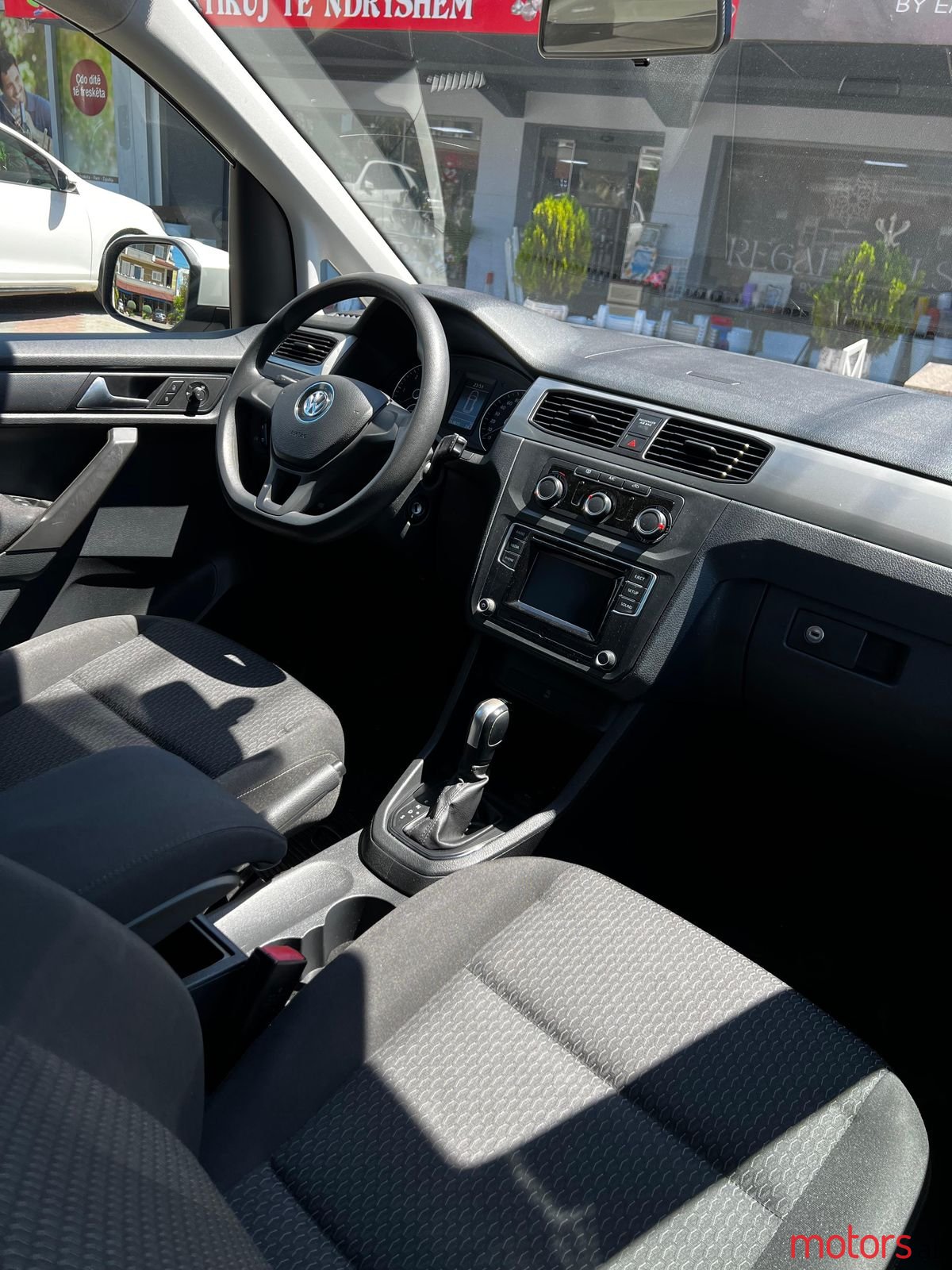 2016' Volkswagen Caddy photo #1