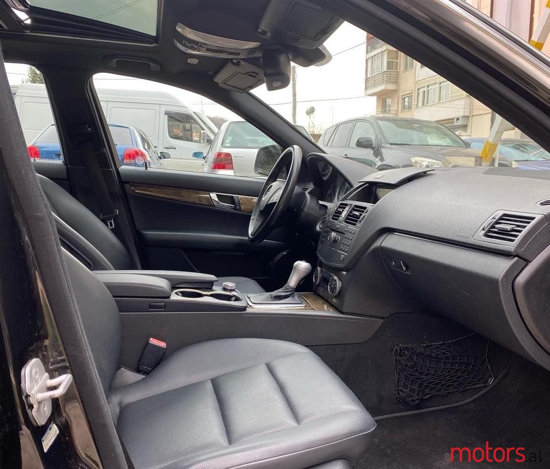 2008' Mercedes-Benz C 300 photo #6