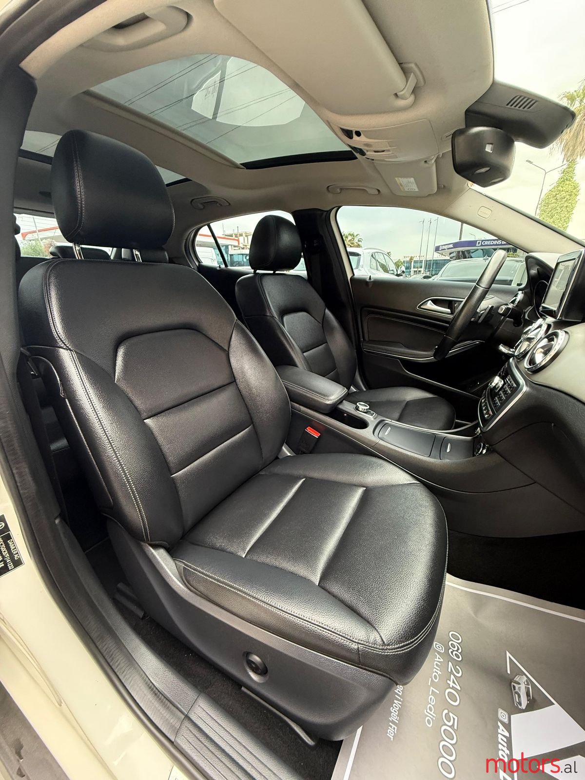 2015' Mercedes-Benz GLA 200 photo #6